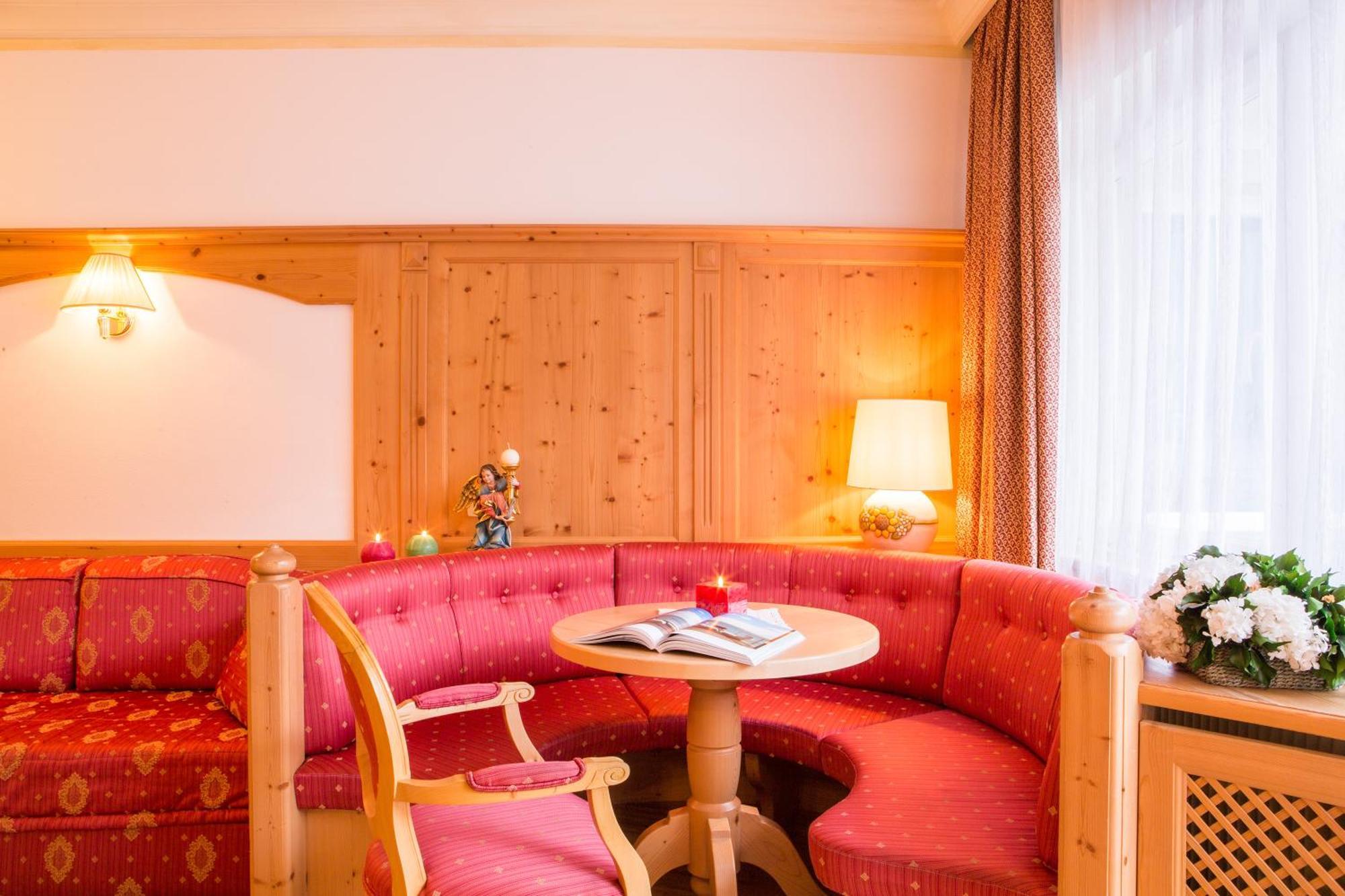 Dolomites Wellness Hotel Savoy Ла-Вілла Екстер'єр фото