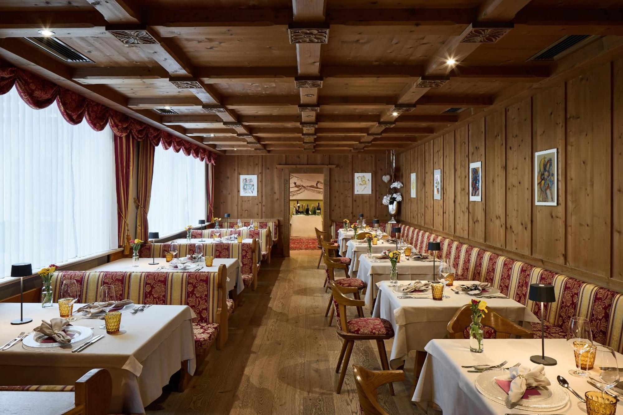 Dolomites Wellness Hotel Savoy Ла-Вілла Екстер'єр фото