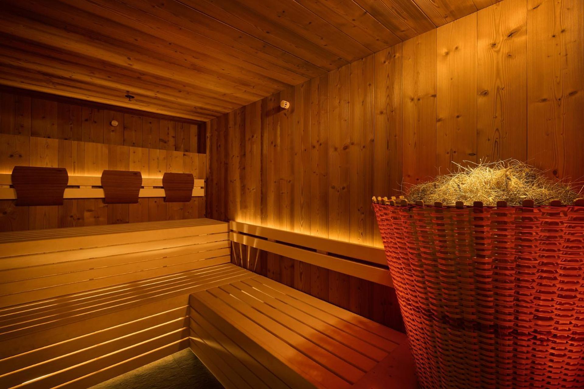 Dolomites Wellness Hotel Savoy Ла-Вілла Екстер'єр фото