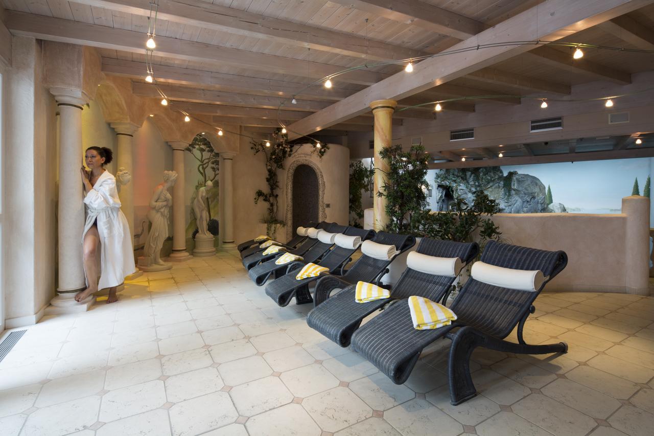 Dolomites Wellness Hotel Savoy Ла-Вілла Екстер'єр фото